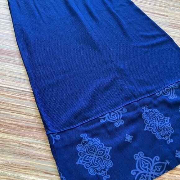 Faith by Celia Forester Sleeveless Maxi Dress Blue Textured with Beaded Design - Picture 4 of 10